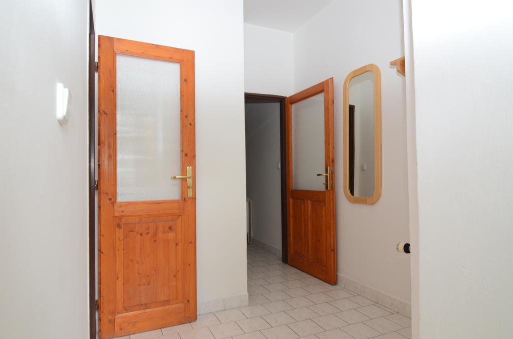 Karlin Apartament *